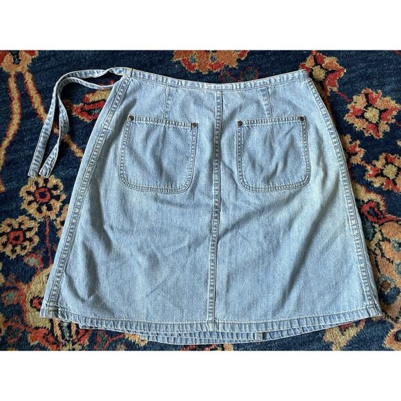 Y2K 90s Liz Claiborne Denim Wrap Mini Skirt W/ Tie & Button Closure Sz 6 Petite - Picture 3 of 16